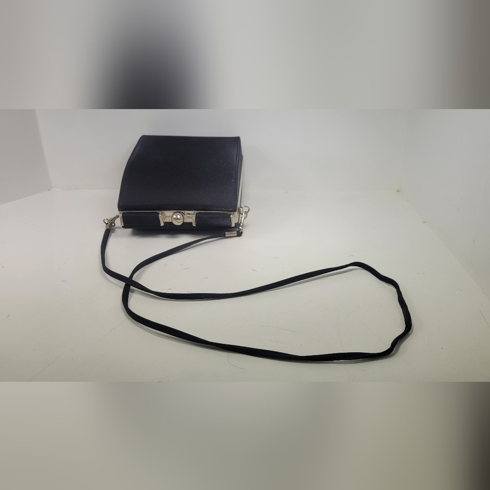 Elegant Black Women's Bag Vintage Metal Frame